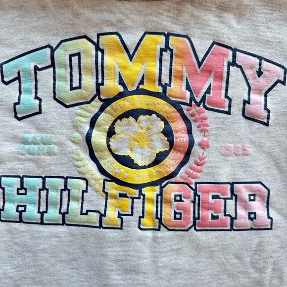 Tommy Hilfiger Girls Rainbow Logo Short Sleeve Tee Shirt Size 7 - Picture 3 of 6